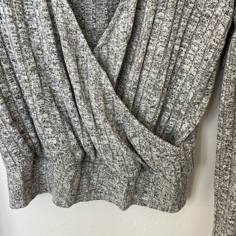 Super soft surplice top with a banded bottom hem and banded long sleeves. - Picture 4 of 4